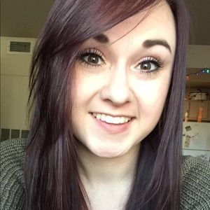 Meet your Posher, Lauren